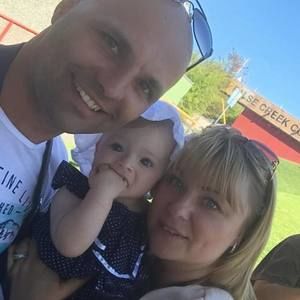 Meet your Posher, Yana